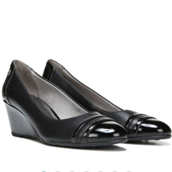 lifestride black wedges